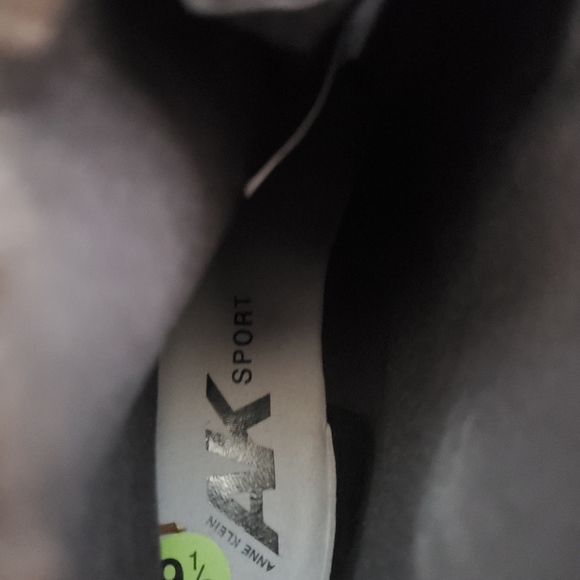 NEW Anne Klein Boots size 9.5 - Picture 4 of 12